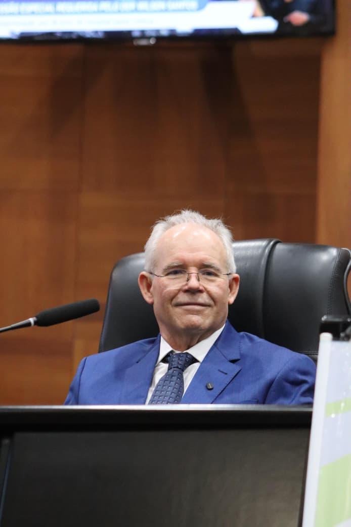 Dr. Marcelo Sandrin, médico intensivista, pneumologista, cardiologista e clínico.